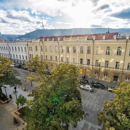 Luxury Apartments On Central Avenue Tbilisi Exterior photo