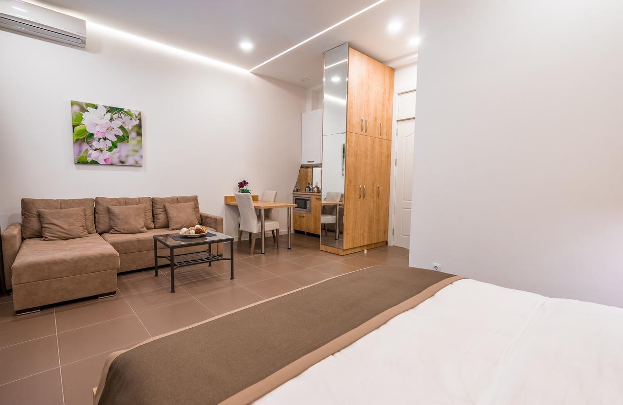 Luxury Apartments On Central Avenue Tbilisi Exterior photo